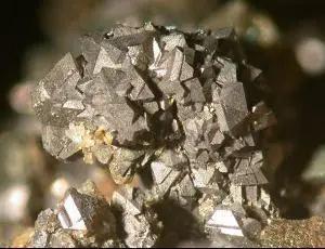 镍钴工业发展之路 从消费大国迈向强国